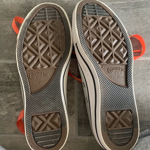Women’s Converse - Picture 3 of 6